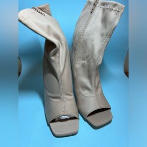 Olivia Ferguson heels